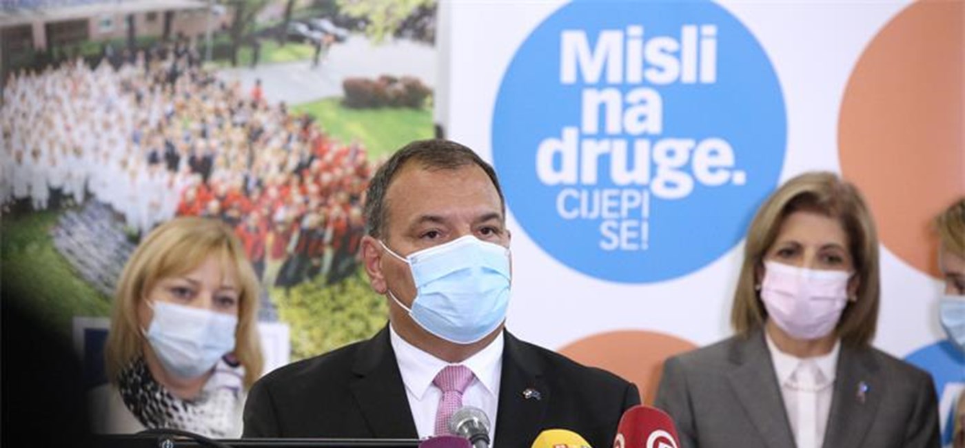 Od 123 umrlih proteklog tjedna, 93 nije bilo cijepljeno. Svi preminuli u dobi 30-64 godina nisu bili cijepljeni